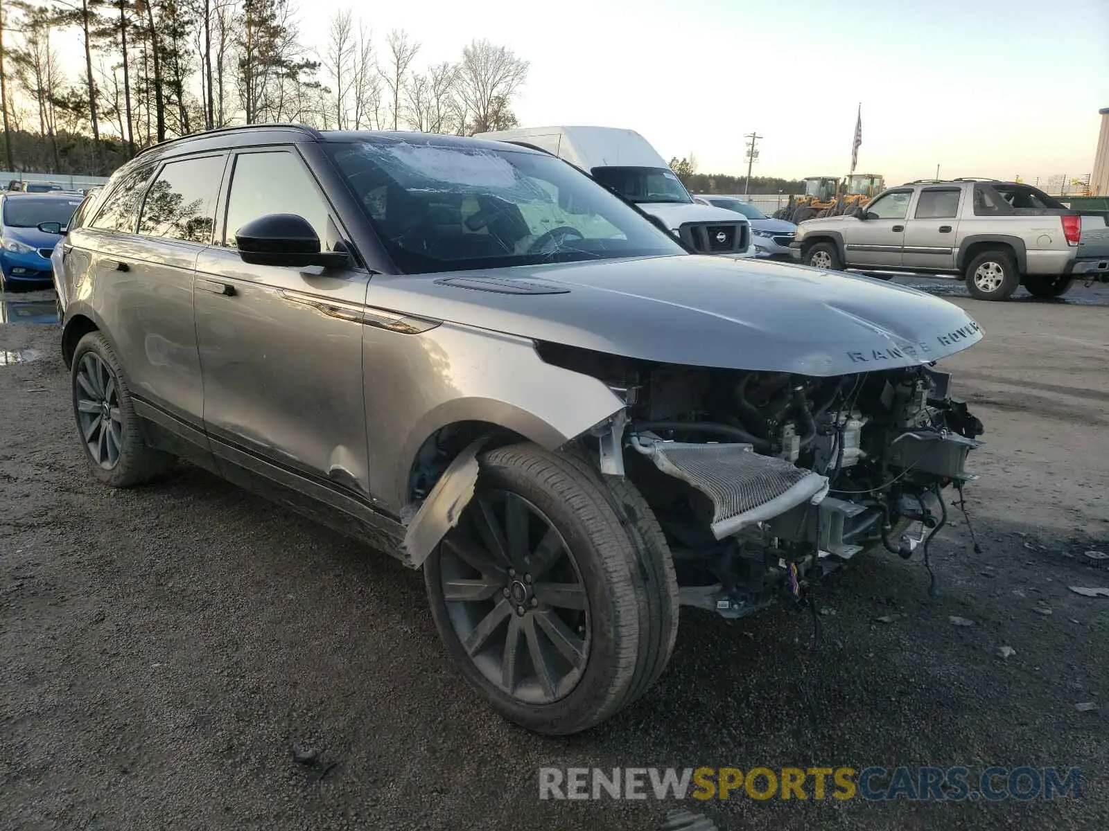 1 Photograph of a damaged car SALYL2EX4KA220520 LAND ROVER RANGEROVER 2019