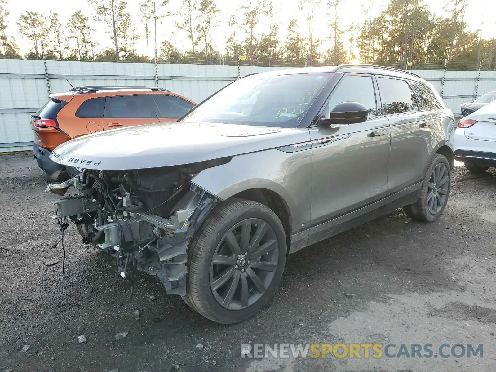 2 Photograph of a damaged car SALYL2EX4KA220520 LAND ROVER RANGEROVER 2019