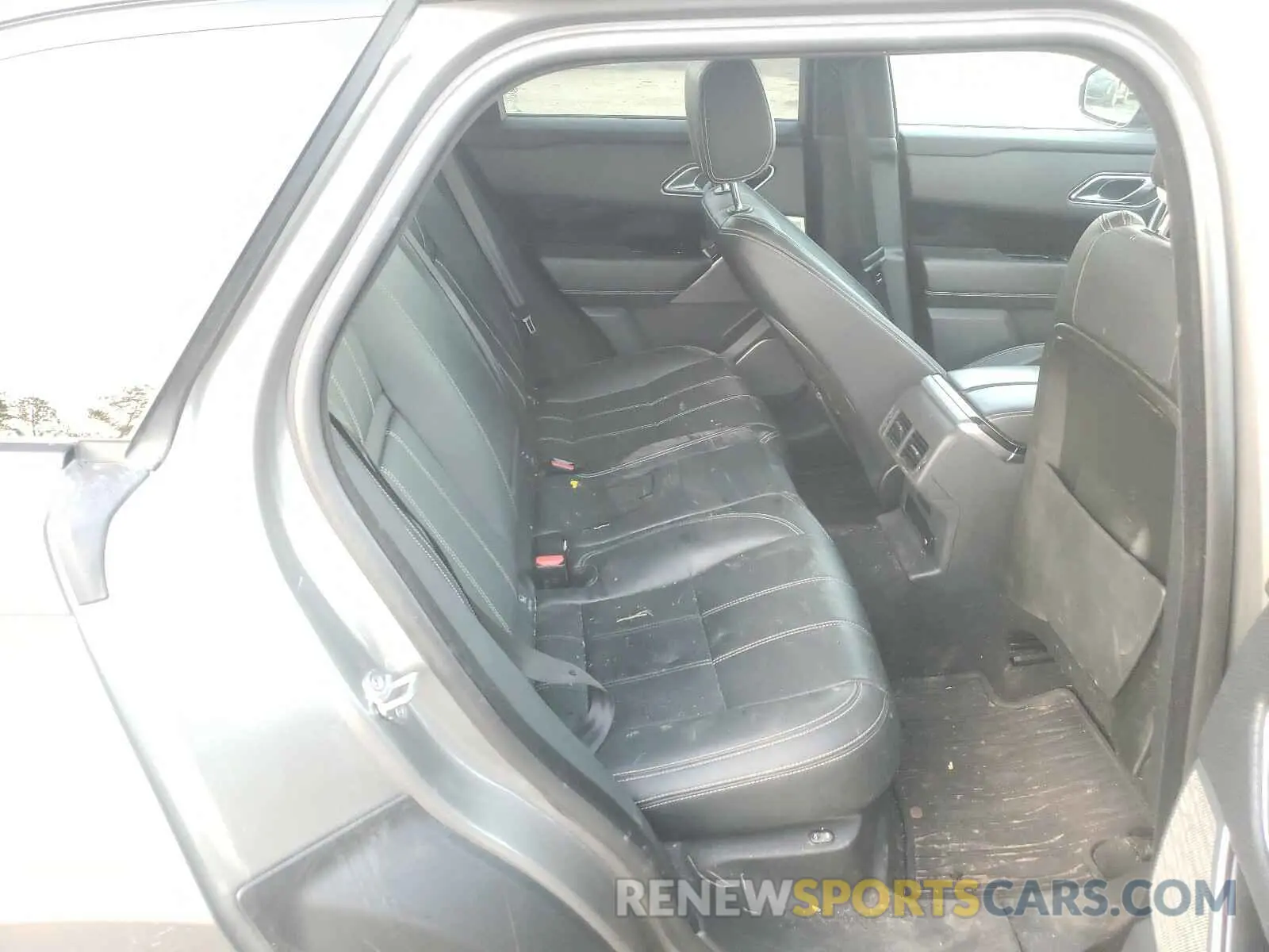 6 Photograph of a damaged car SALYL2EX4KA220520 LAND ROVER RANGEROVER 2019