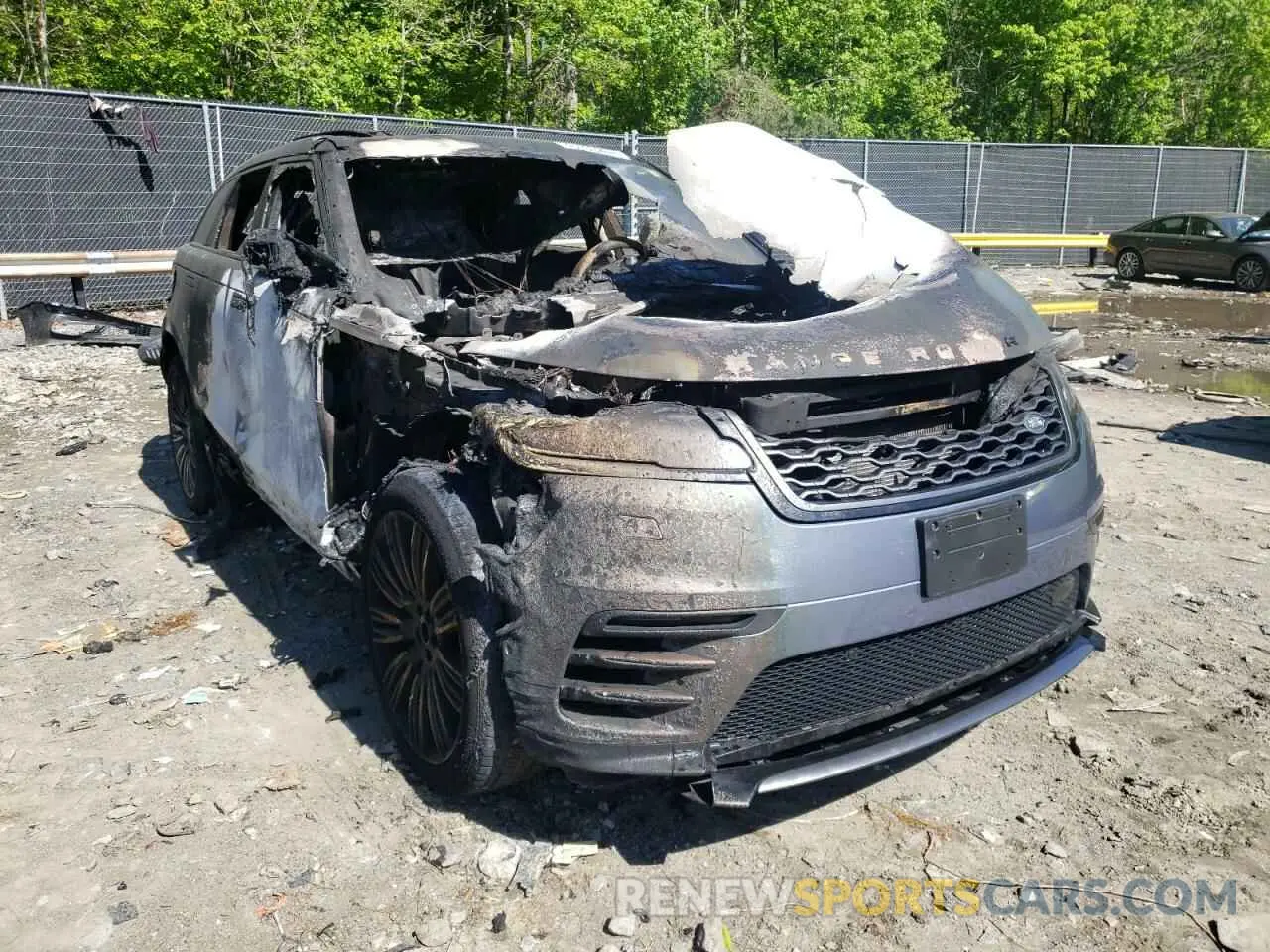 1 Photograph of a damaged car SALYL2EX8KA212730 LAND ROVER RANGEROVER 2019