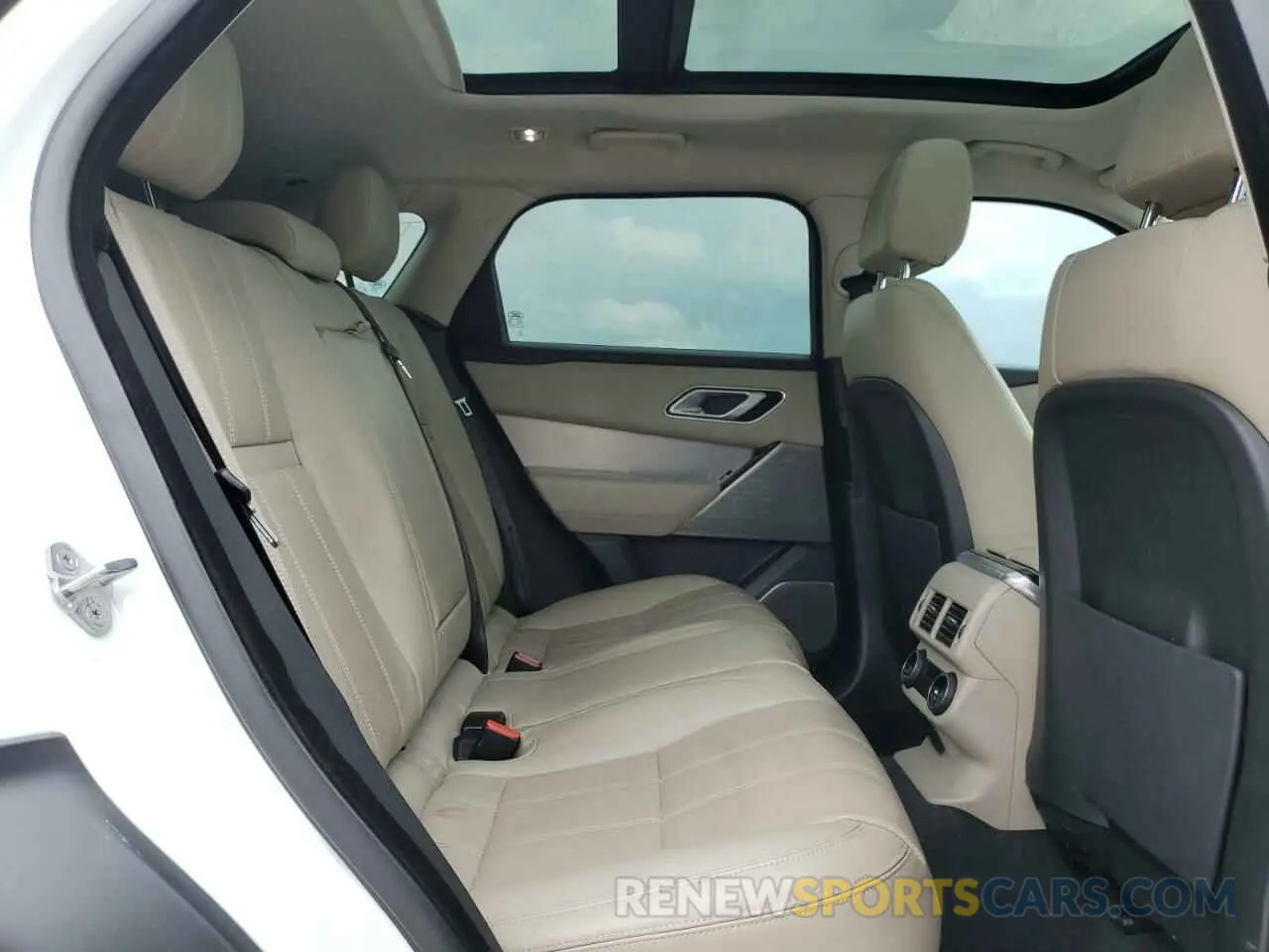 11 Photograph of a damaged car SALYL2EXXKA219484 LAND ROVER RANGEROVER 2019