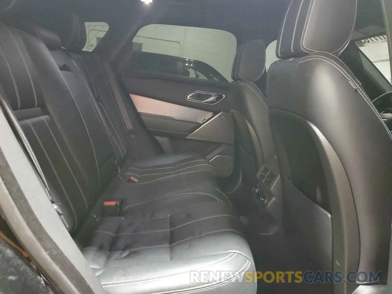 11 Photograph of a damaged car SALYL2FV0KA216901 LAND ROVER RANGEROVER 2019