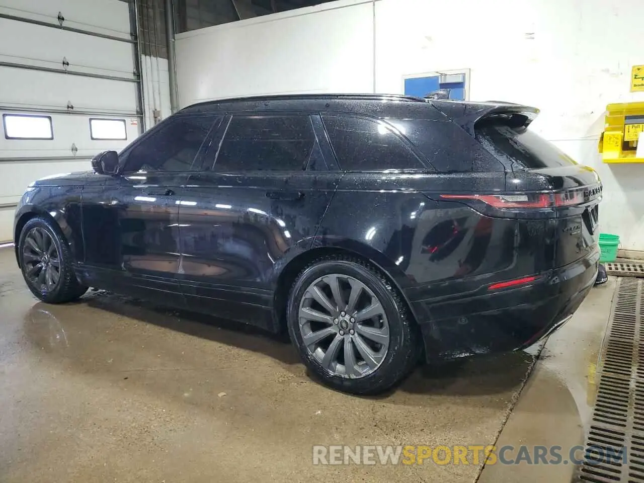 2 Photograph of a damaged car SALYL2FV0KA216901 LAND ROVER RANGEROVER 2019