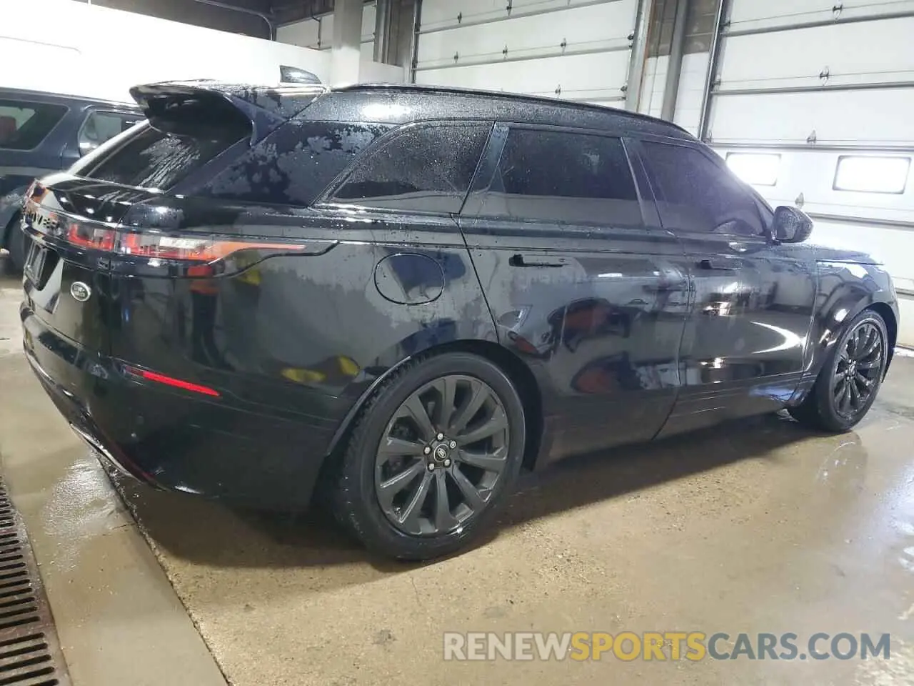 3 Photograph of a damaged car SALYL2FV0KA216901 LAND ROVER RANGEROVER 2019