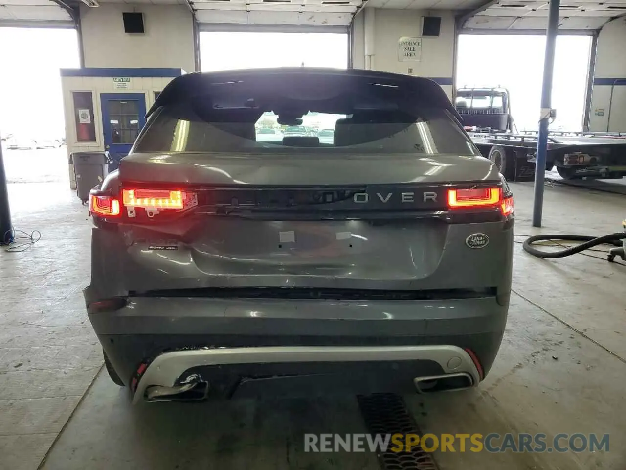 6 Photograph of a damaged car SALYL2FV8KA211395 LAND ROVER RANGEROVER 2019