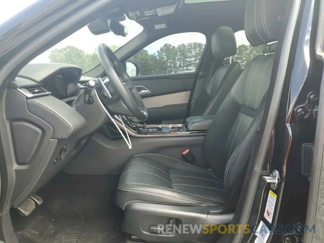 7 Photograph of a damaged car SALYL2FV8KA219612 LAND ROVER RANGEROVER 2019
