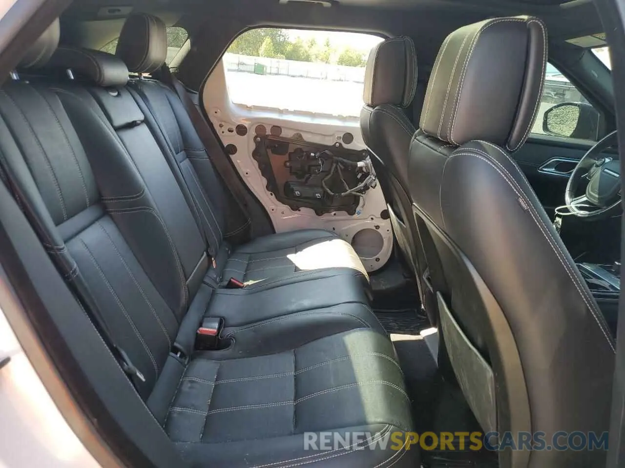 11 Photograph of a damaged car SALYM2EV2KA217952 LAND ROVER RANGEROVER 2019