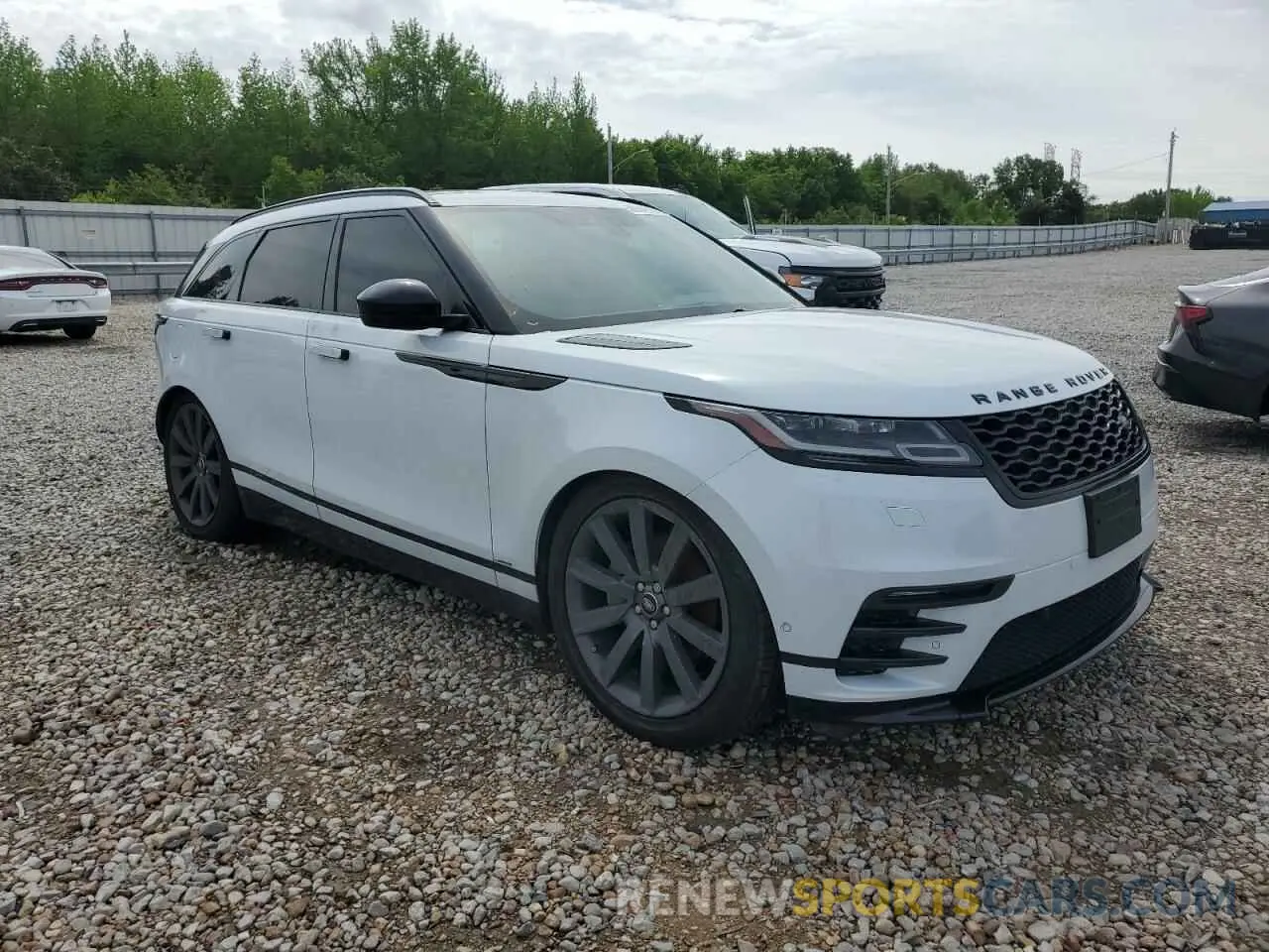 4 Photograph of a damaged car SALYM2EV7KA202220 LAND ROVER RANGEROVER 2019