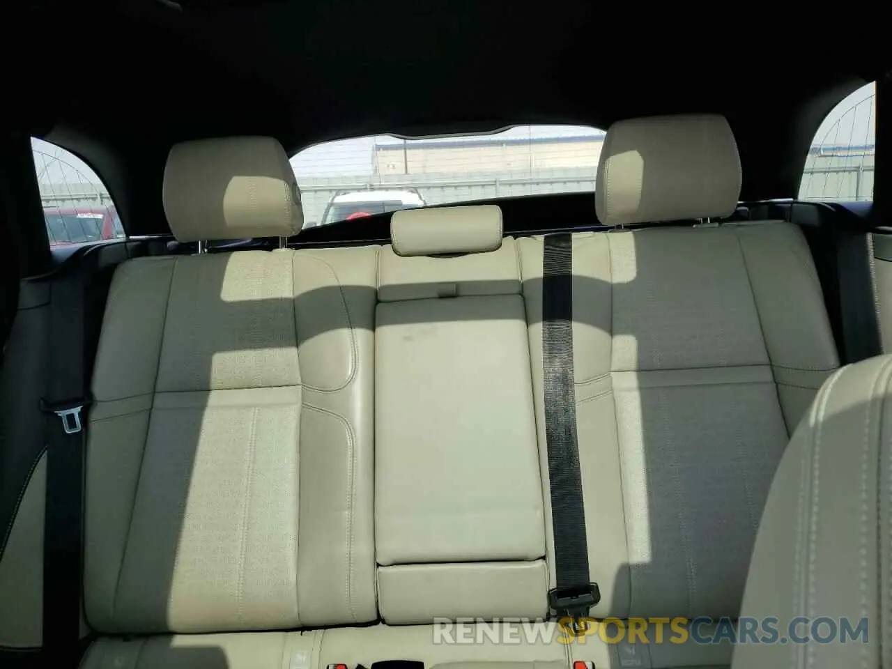 10 Photograph of a damaged car SALYM2FX1KA204724 LAND ROVER RANGEROVER 2019