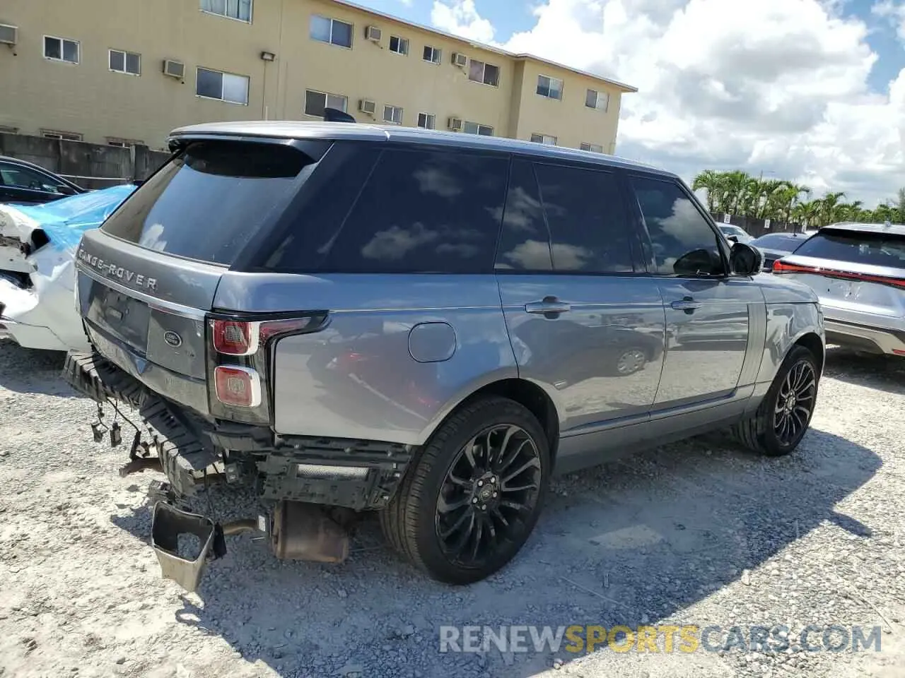 3 Photograph of a damaged car SALGS2RU0LA590265 LAND ROVER RANGEROVER 2020