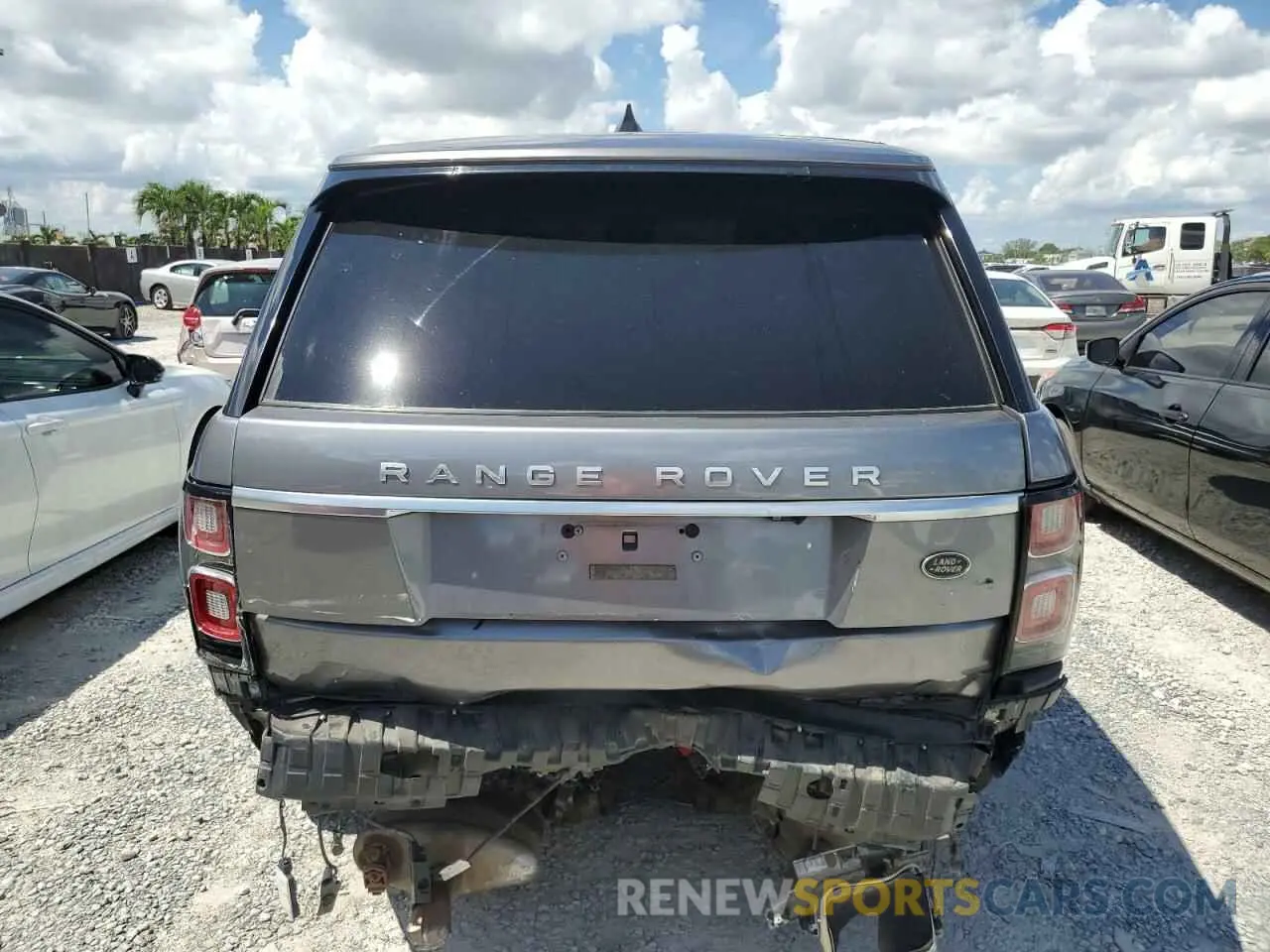 6 Photograph of a damaged car SALGS2RU0LA590265 LAND ROVER RANGEROVER 2020