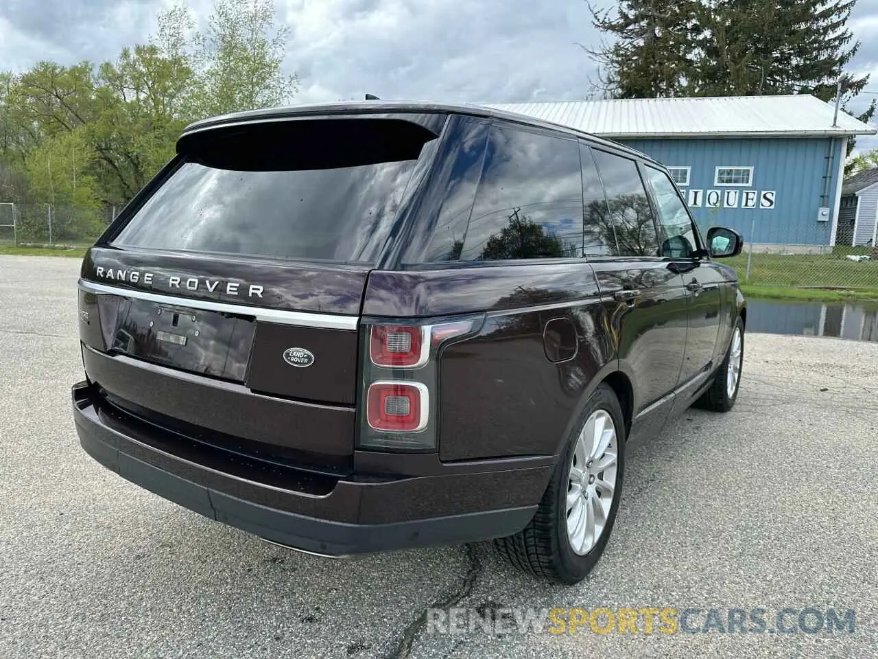 4 Photograph of a damaged car SALGS2RUXLA598308 LAND ROVER RANGEROVER 2020