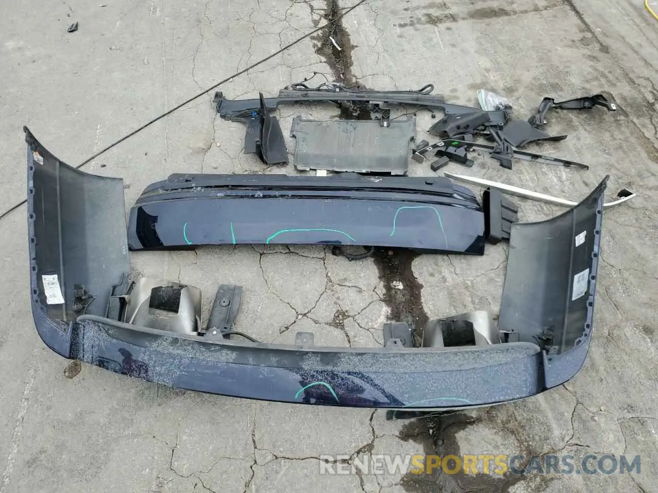 13 Photograph of a damaged car SALGS2SE6LA584151 LAND ROVER RANGEROVER 2020