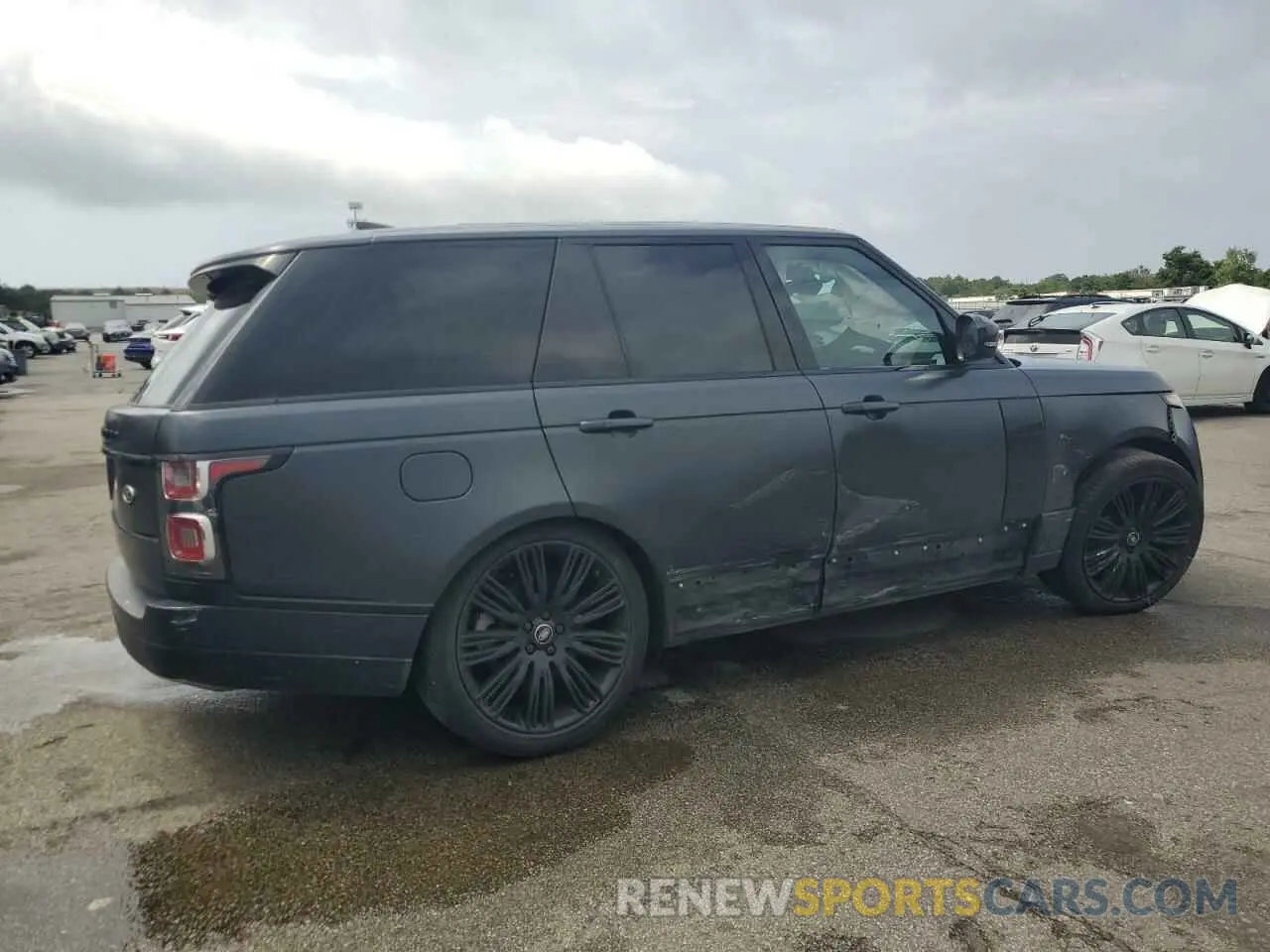 3 Фотография поврежденного автомобиля SALGS2SE9LA412373 LAND ROVER RANGEROVER 2020