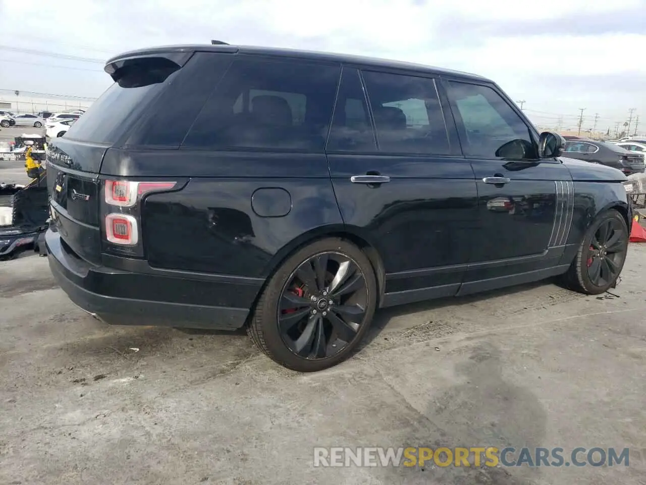 3 Photograph of a damaged car SALGW2REXLA580744 LAND ROVER RANGEROVER 2020