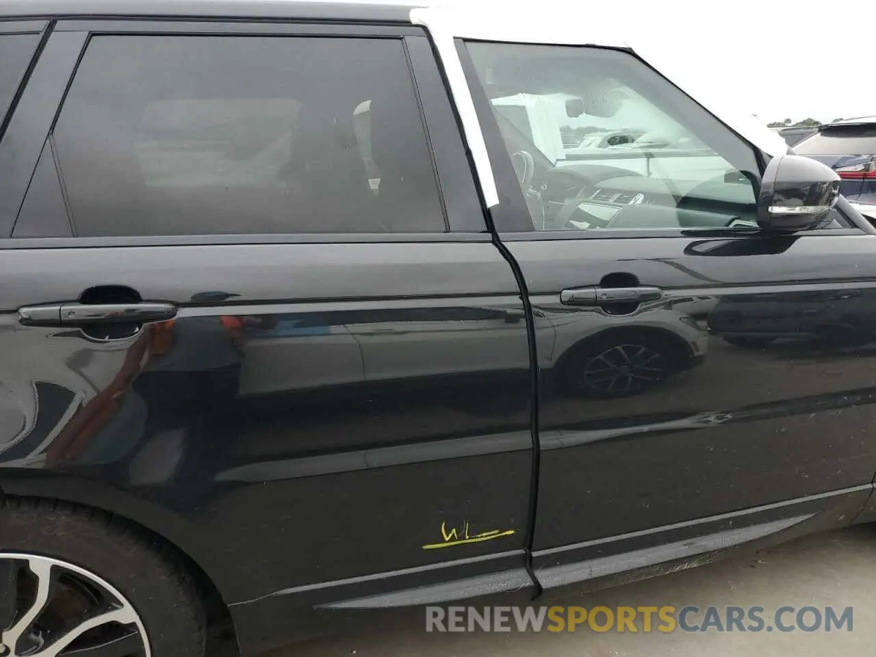 13 Photograph of a damaged car SALWR2RY1LA748753 LAND ROVER RANGEROVER 2020