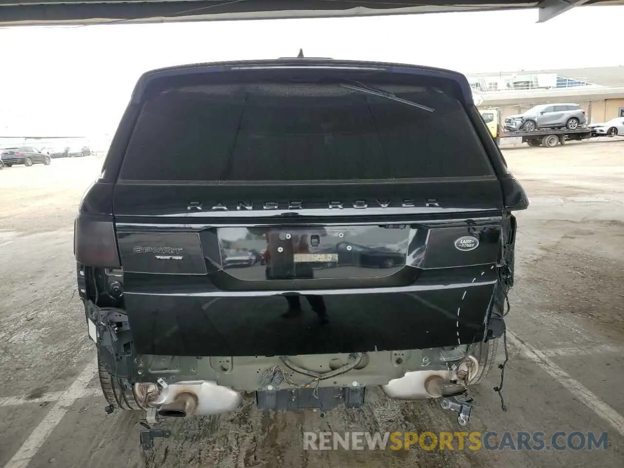 6 Photograph of a damaged car SALWR2SE4LA888795 LAND ROVER RANGEROVER 2020