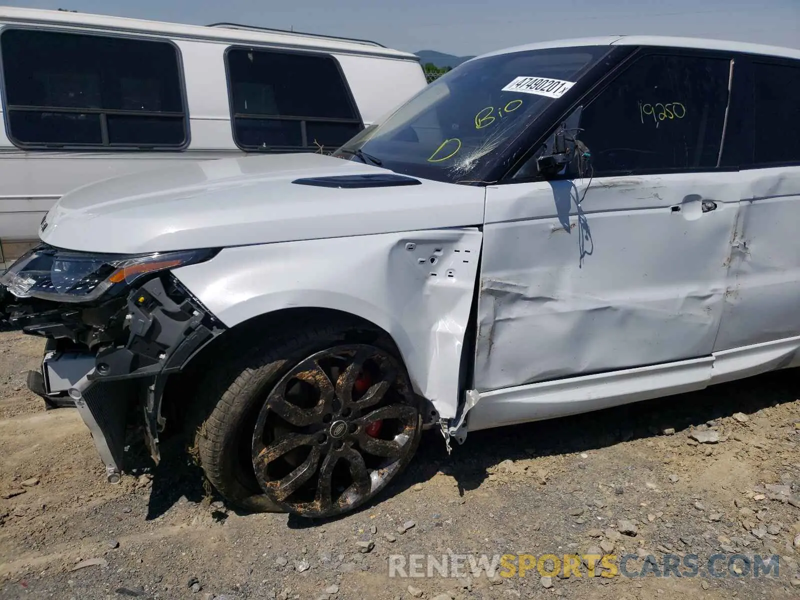 9 Photograph of a damaged car SALWR2SE6LA721032 LAND ROVER RANGEROVER 2020
