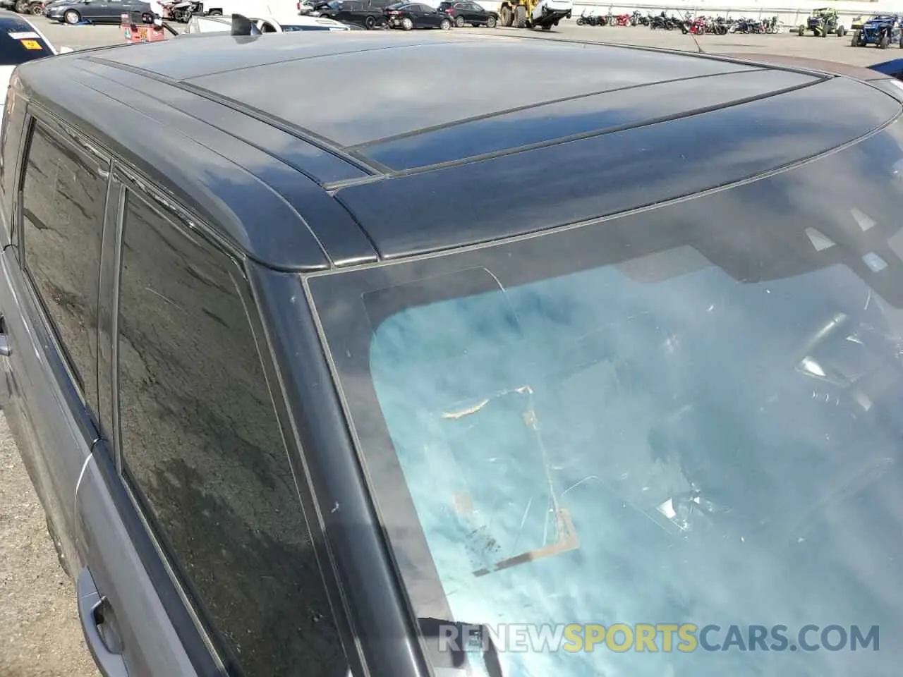 13 Photograph of a damaged car SALWR2SU8LA701405 LAND ROVER RANGEROVER 2020