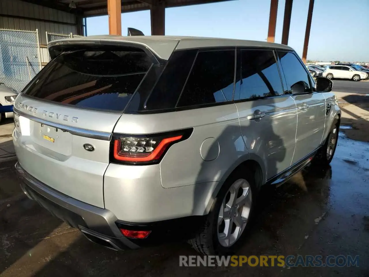 4 Фотография поврежденного автомобиля SALWR2SU9LA705267 LAND ROVER RANGEROVER 2020