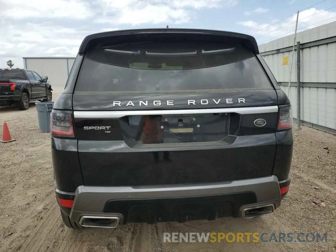 6 Photograph of a damaged car SALWR2SU9LA881557 LAND ROVER RANGEROVER 2020