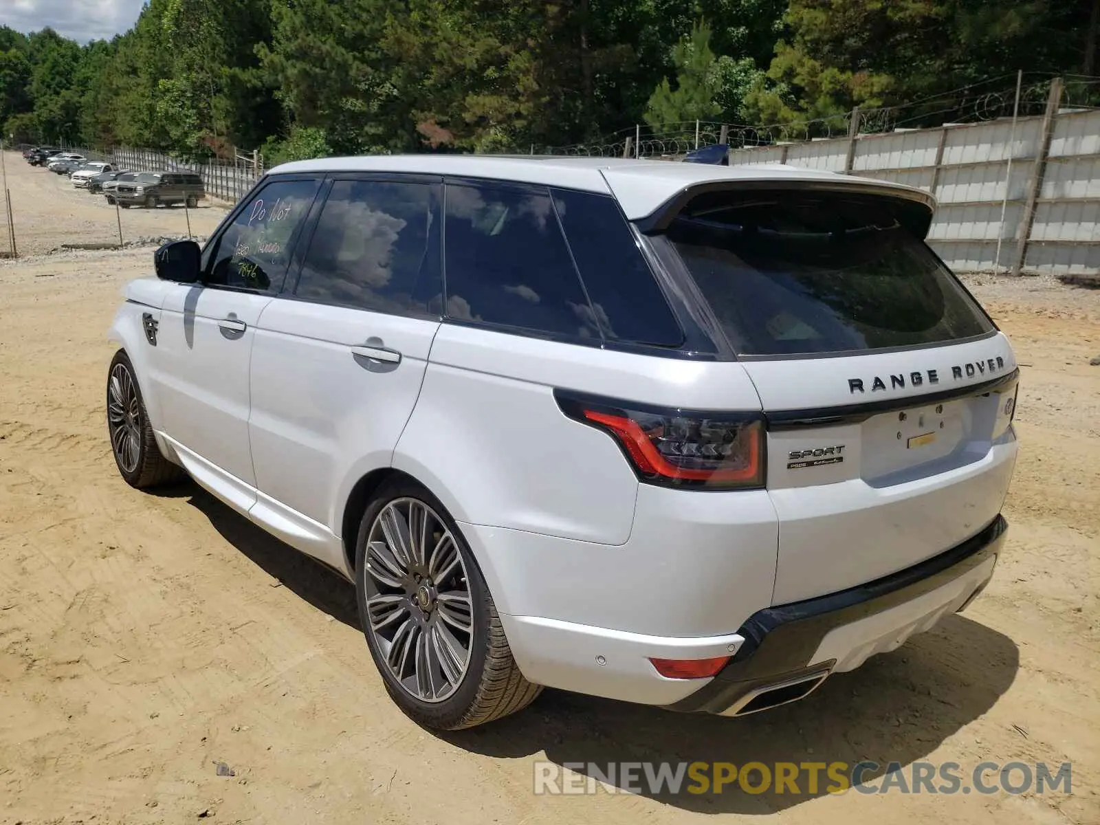 3 Photograph of a damaged car SALWV2SEXLA896217 LAND ROVER RANGEROVER 2020