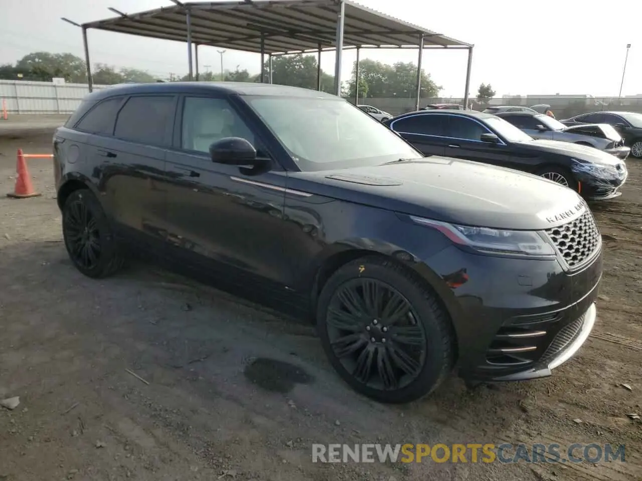 4 Photograph of a damaged car SALYK2EX3LA243839 LAND ROVER RANGEROVER 2020
