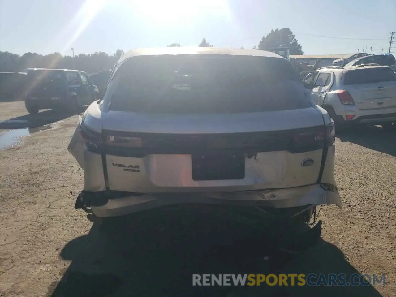 6 Photograph of a damaged car SALYK2EX6LA262238 LAND ROVER RANGEROVER 2020