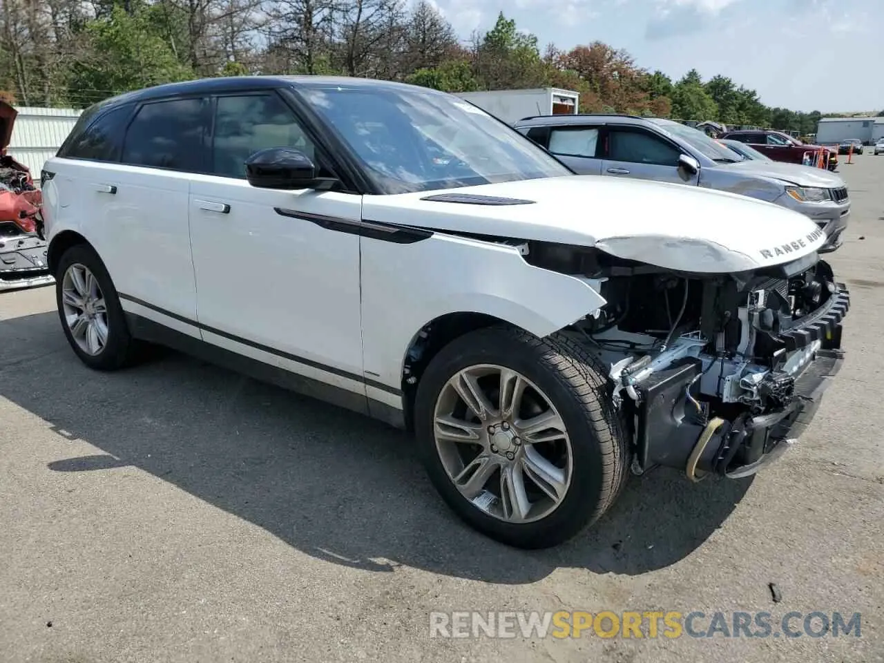 4 Photograph of a damaged car SALYK2EX6LA275426 LAND ROVER RANGEROVER 2020