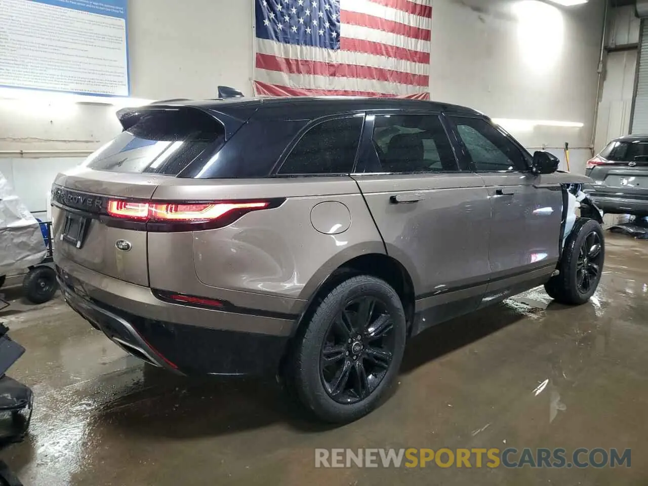 3 Photograph of a damaged car SALYK2FV9LA265857 LAND ROVER RANGEROVER 2020