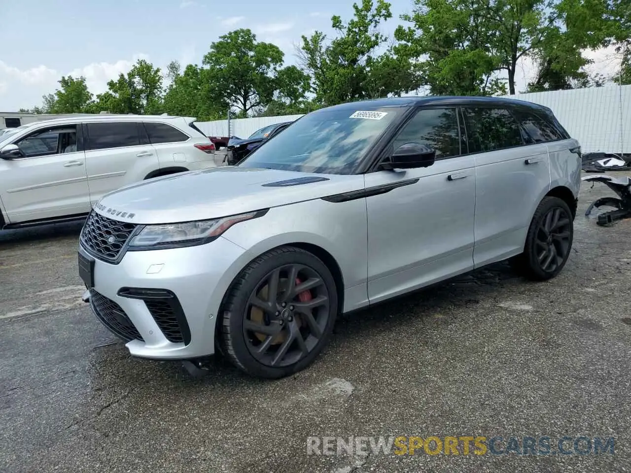 1 Фотография поврежденного автомобиля SALYU2EE3LA256194 LAND ROVER RANGEROVER 2020