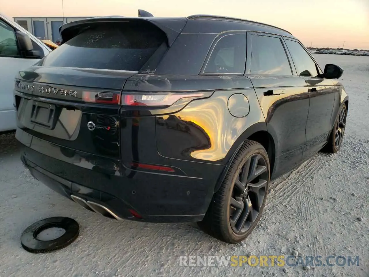 4 Photograph of a damaged car SALYU2EE4LA263123 LAND ROVER RANGEROVER 2020
