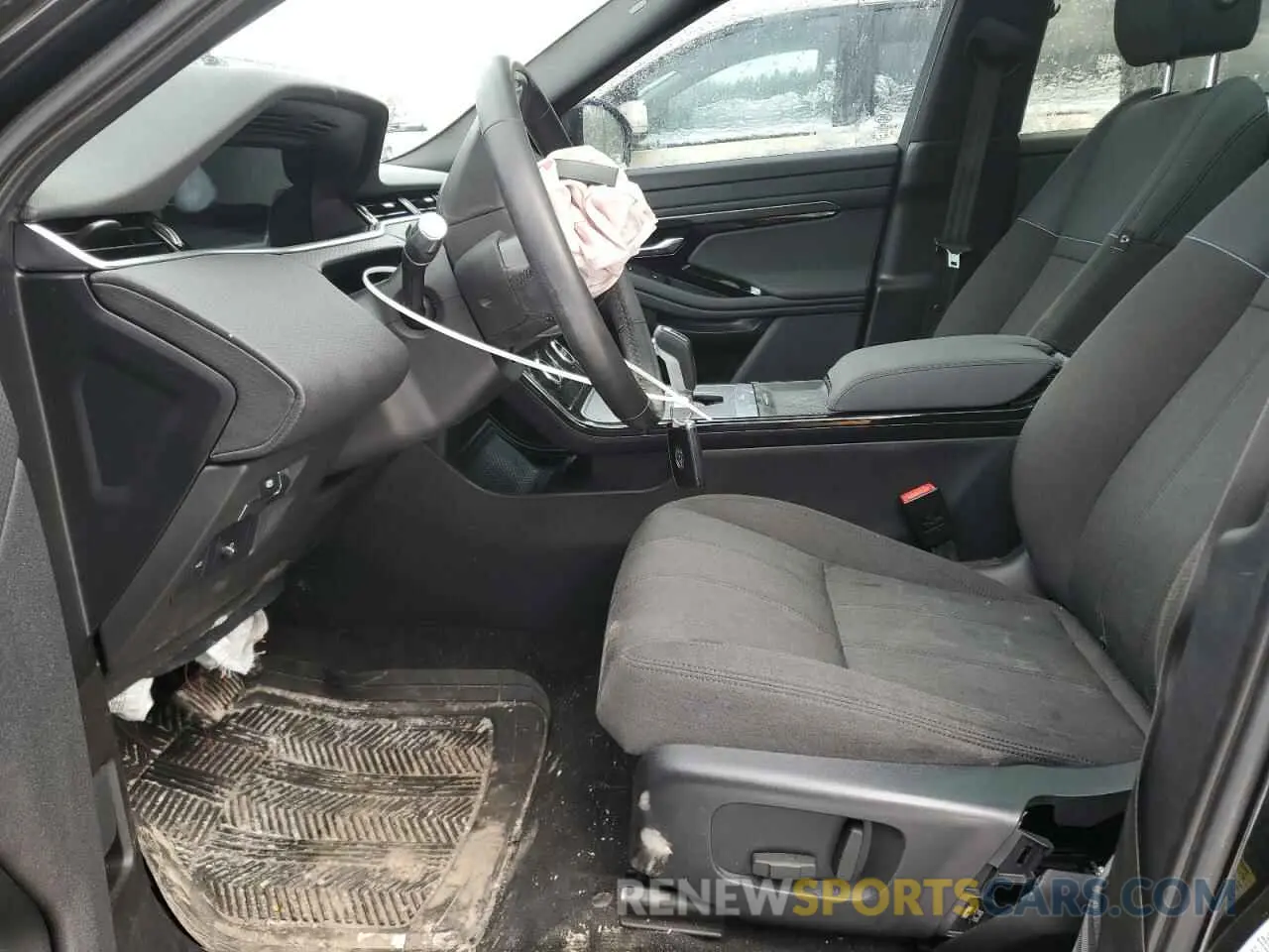 7 Photograph of a damaged car SALZJ2FX6LH015282 LAND ROVER RANGEROVER 2020