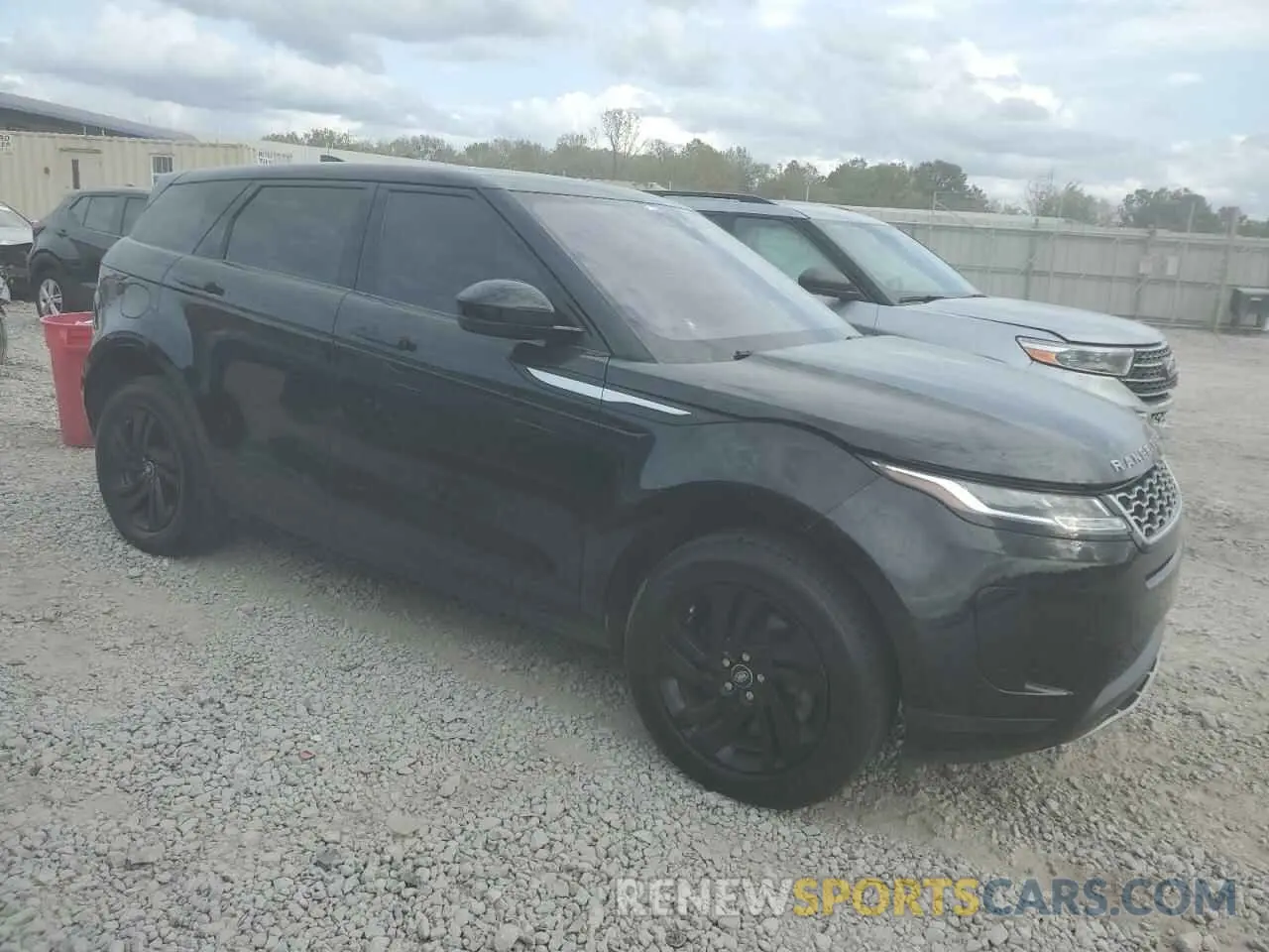 4 Photograph of a damaged car SALZJ2FX7LH042605 LAND ROVER RANGEROVER 2020