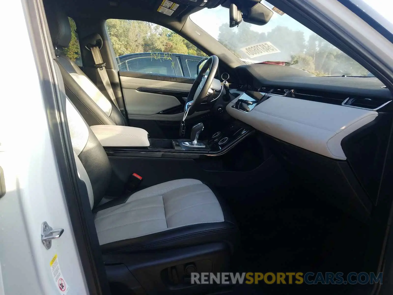 5 Photograph of a damaged car SALZL2FX1LH020366 LAND ROVER RANGEROVER 2020