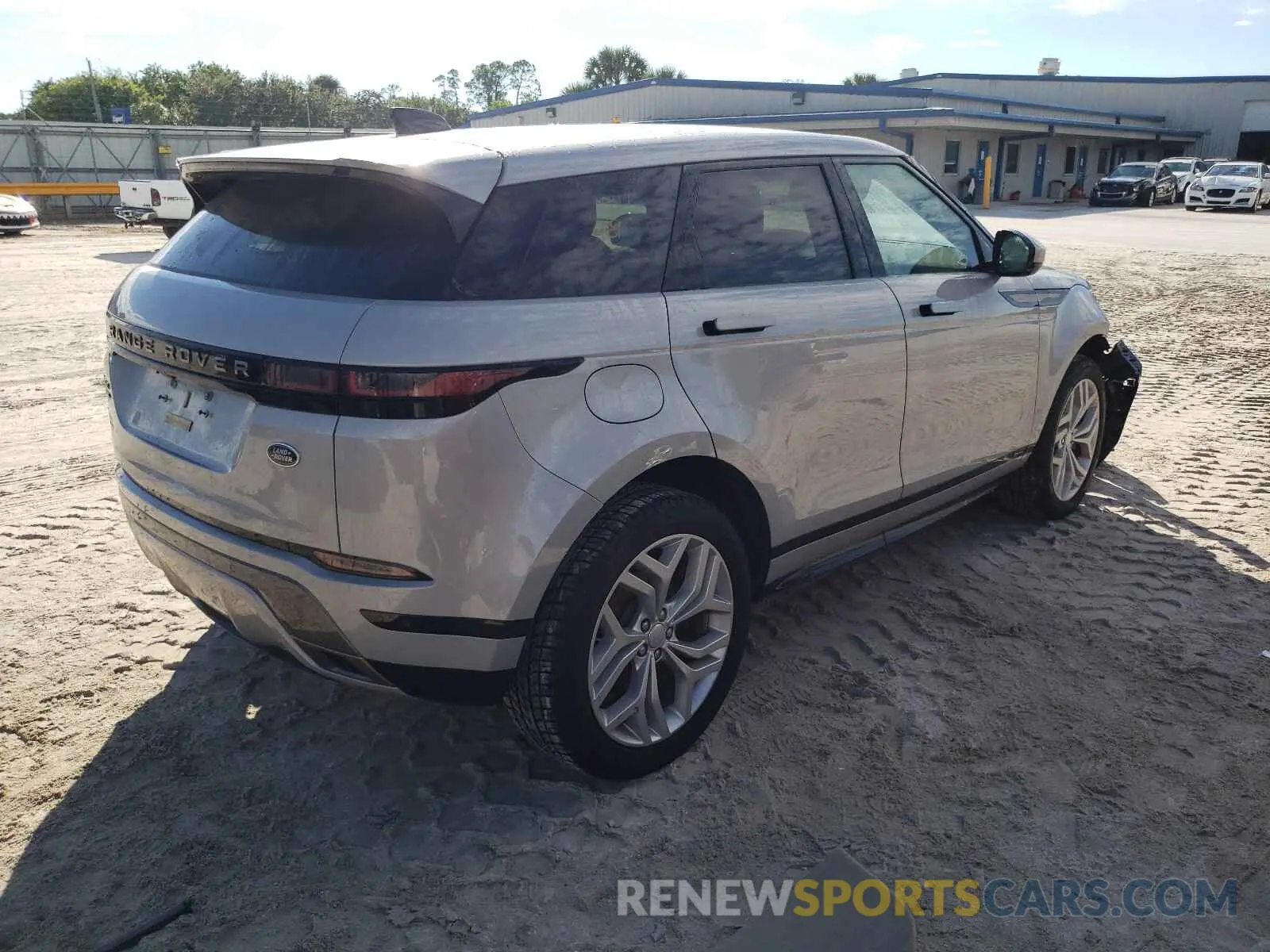 4 Photograph of a damaged car SALZL2GX5LH061162 LAND ROVER RANGEROVER 2020