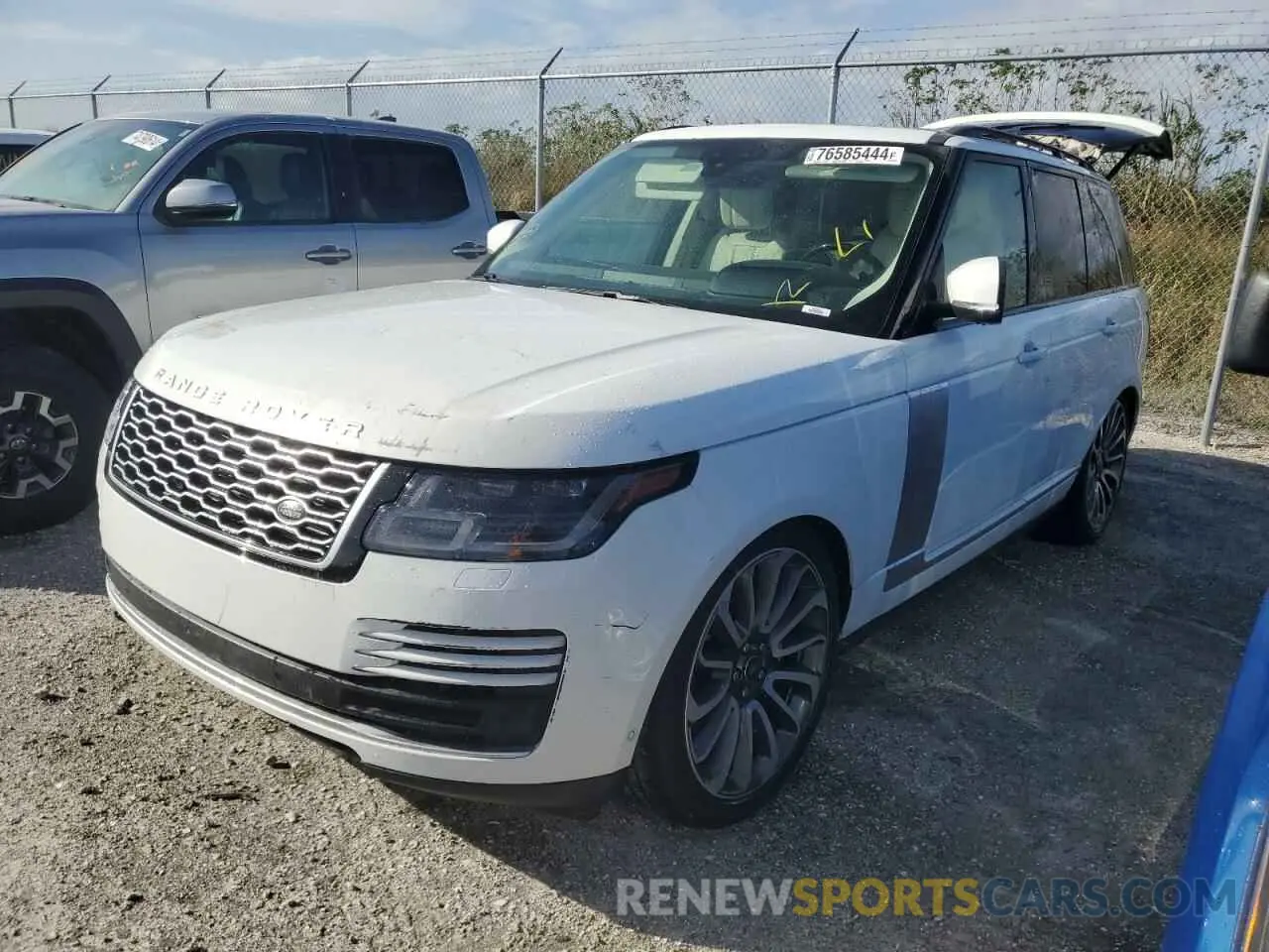 1 Photograph of a damaged car SALGS2RU2MA422094 LAND ROVER RANGEROVER 2021