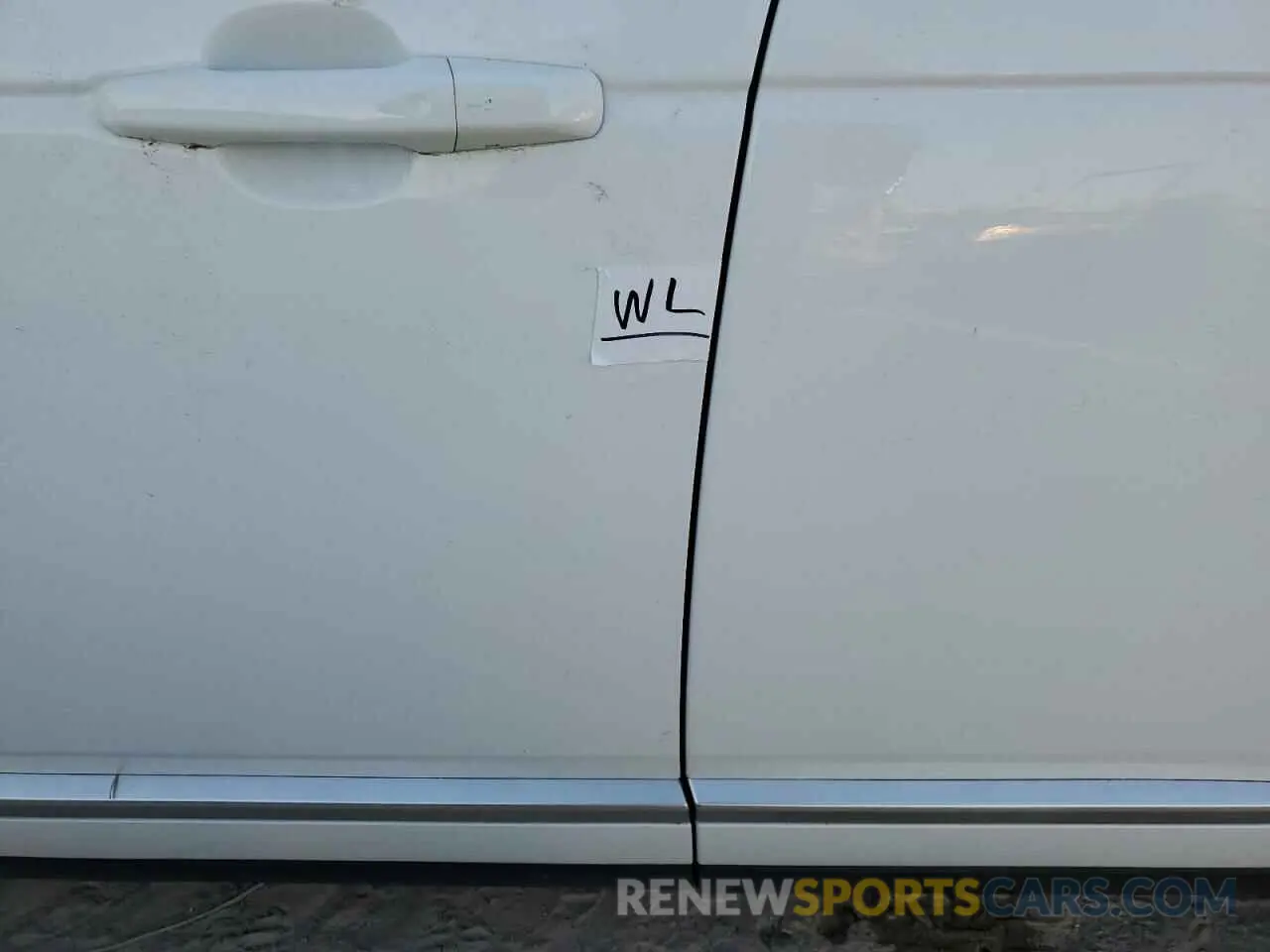 13 Photograph of a damaged car SALGS2RU2MA422094 LAND ROVER RANGEROVER 2021