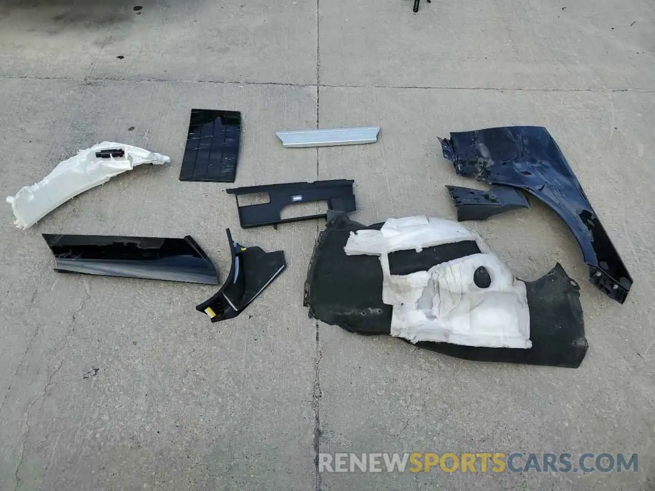 13 Photograph of a damaged car SALGS2RU8MA442026 LAND ROVER RANGEROVER 2021