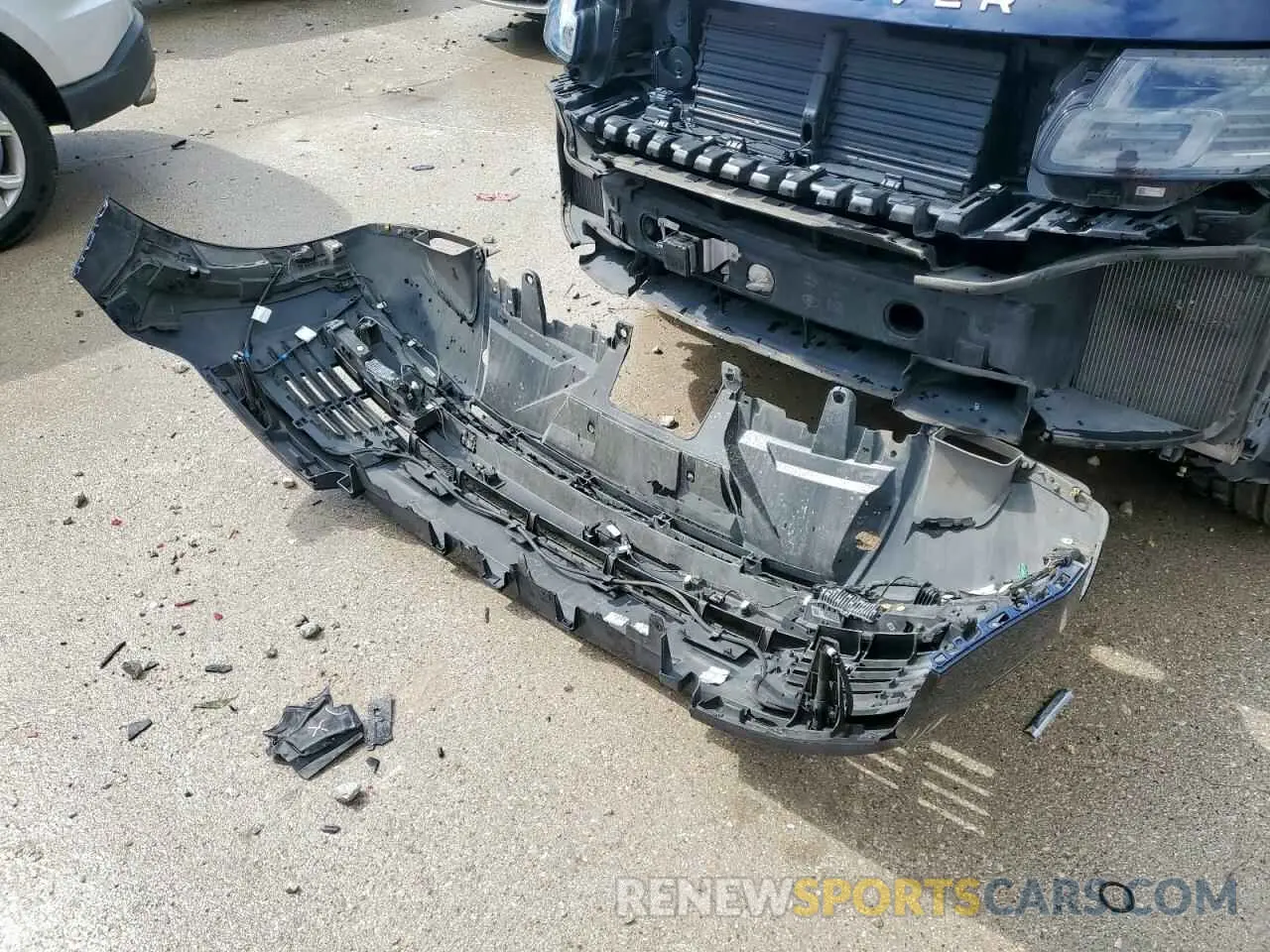 13 Photograph of a damaged car SALGS2SE2MA421028 LAND ROVER RANGEROVER 2021