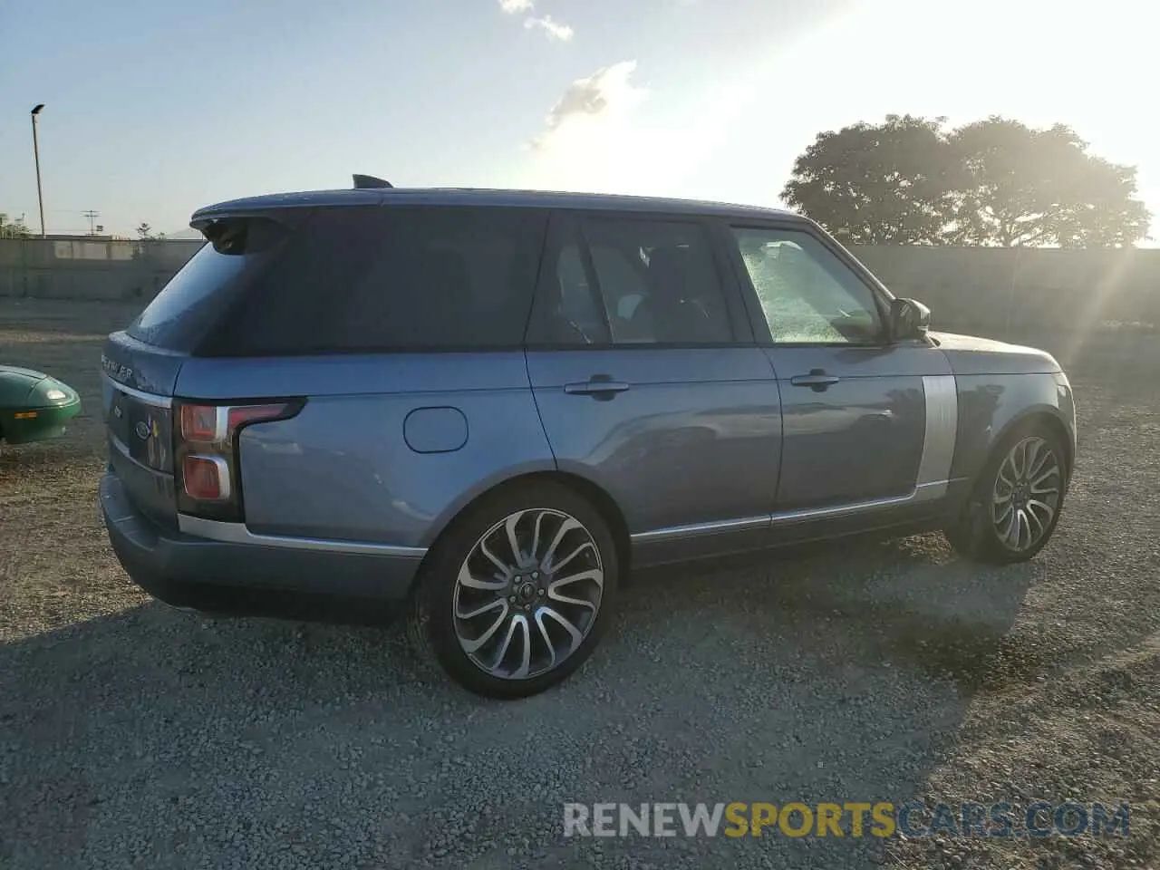 3 Photograph of a damaged car SALGS2SE7MA420277 LAND ROVER RANGEROVER 2021