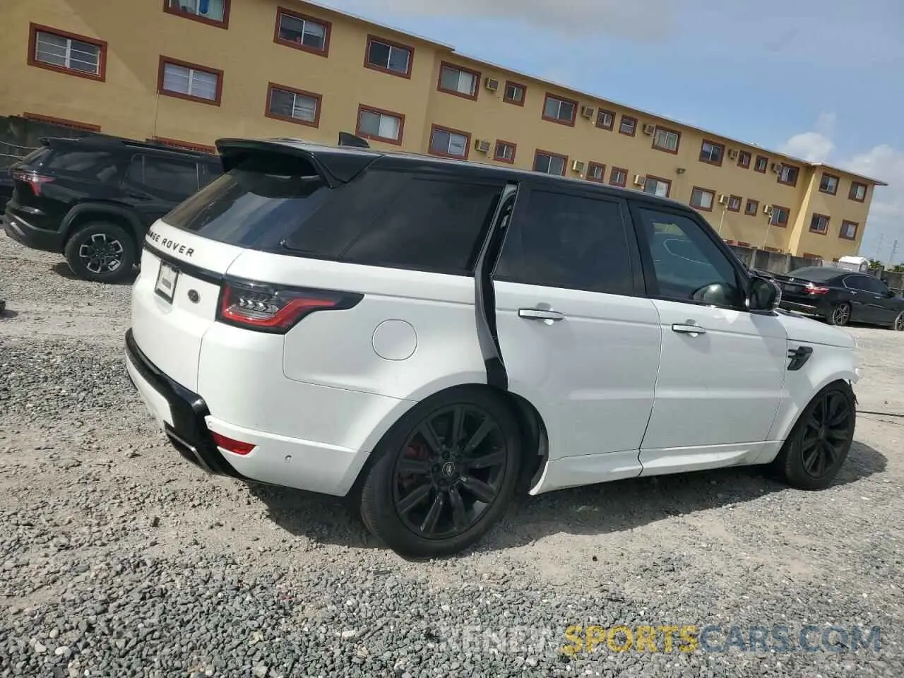 3 Photograph of a damaged car SALWS2RU4MA755425 LAND ROVER RANGEROVER 2021
