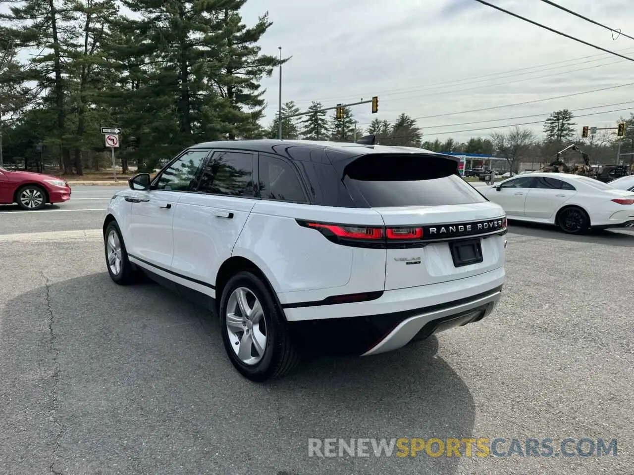 3 Фотография поврежденного автомобиля SALYJ2EU4MA301807 LAND ROVER RANGEROVER 2021