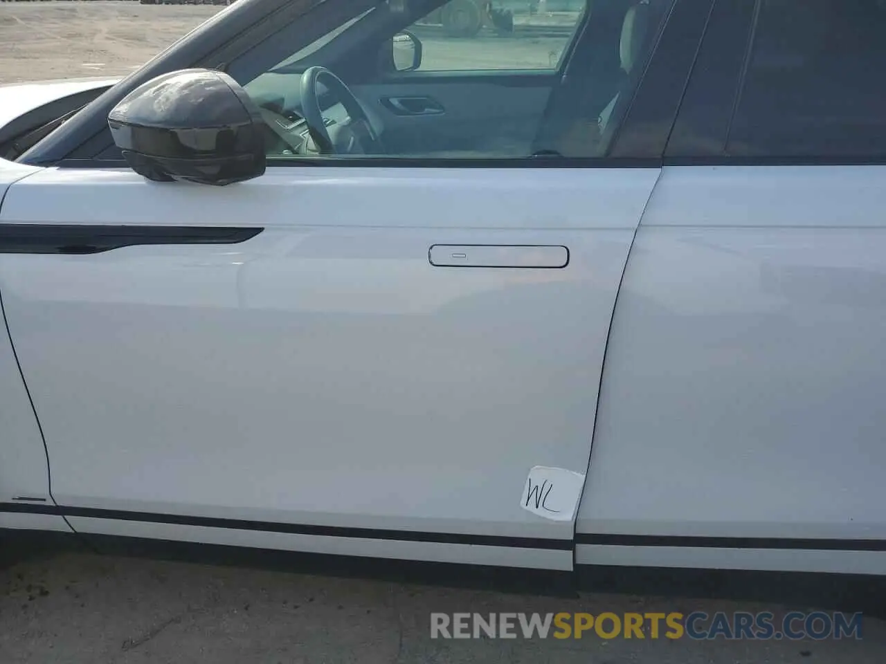 13 Photograph of a damaged car SALYT2EU0MA321661 LAND ROVER RANGEROVER 2021