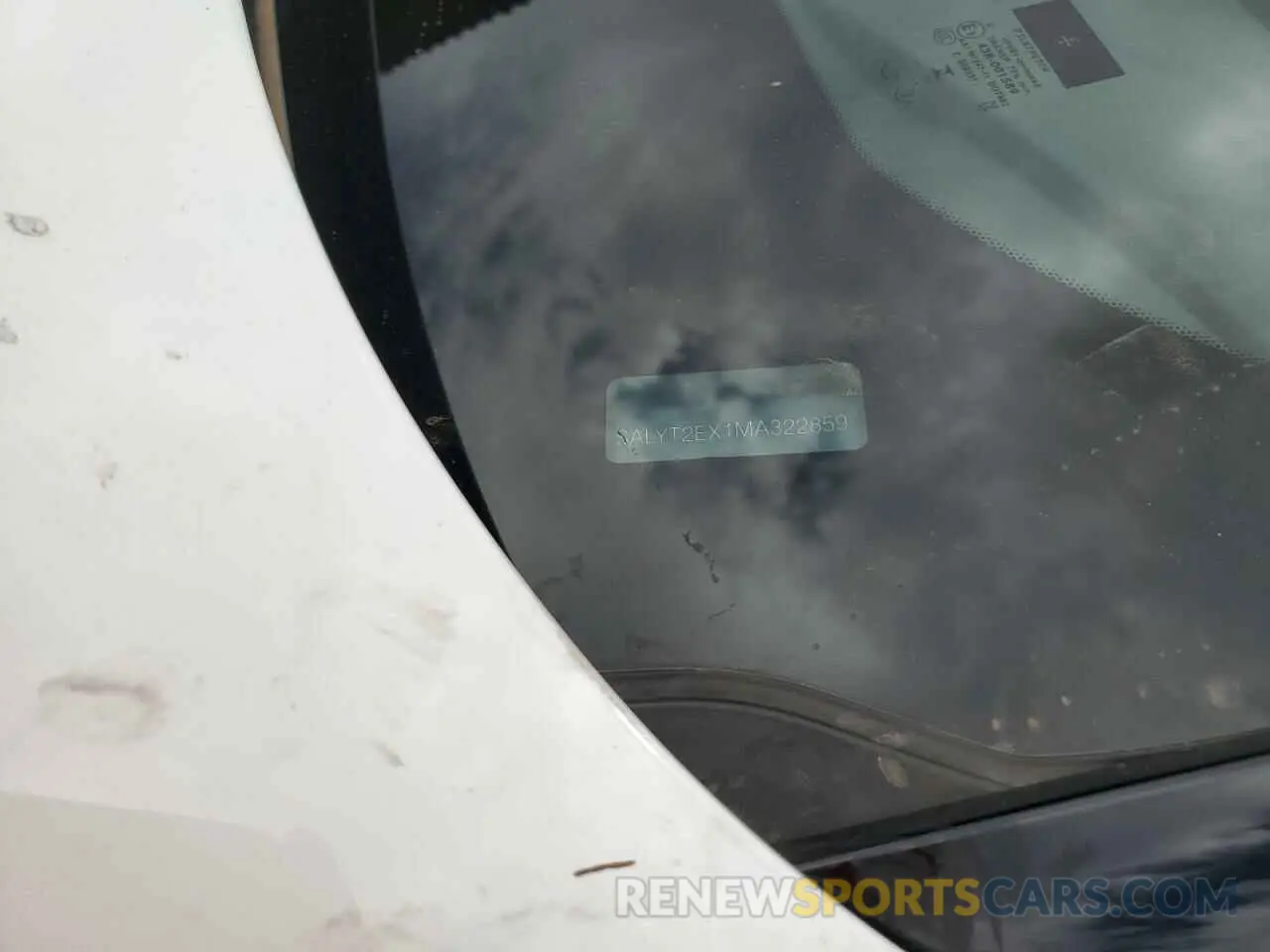 16 Photograph of a damaged car SALYT2EX1MA322859 LAND ROVER RANGEROVER 2021