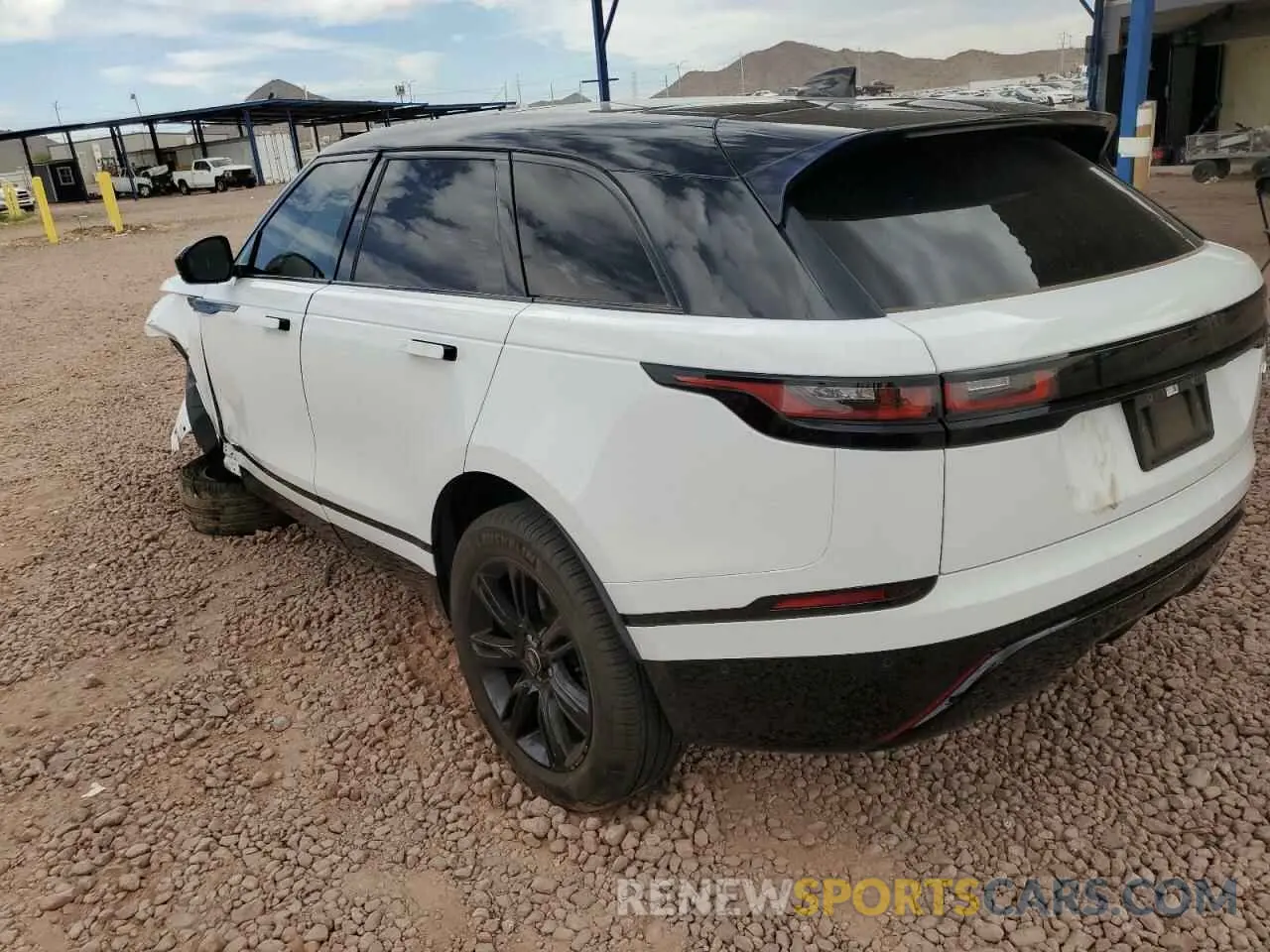 2 Photograph of a damaged car SALYT2EX1MA322859 LAND ROVER RANGEROVER 2021