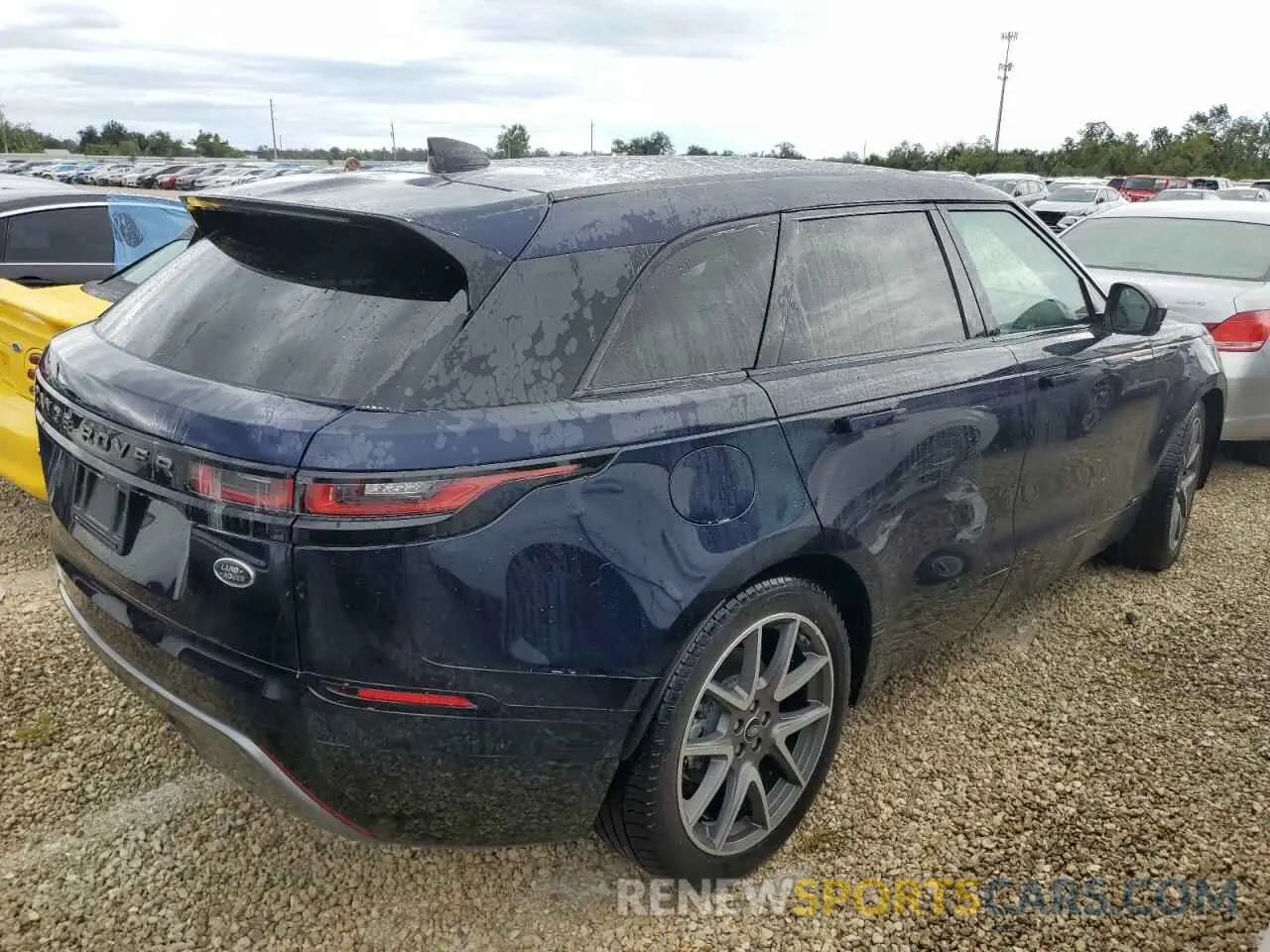 3 Photograph of a damaged car SALYT2EX4MA299352 LAND ROVER RANGEROVER 2021