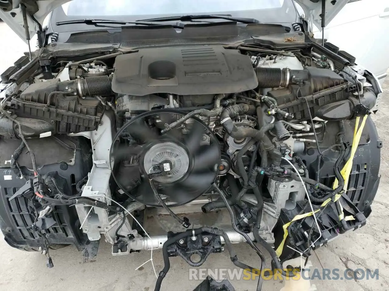 12 Photograph of a damaged car SALGS2RU6NA463152 LAND ROVER RANGEROVER 2022