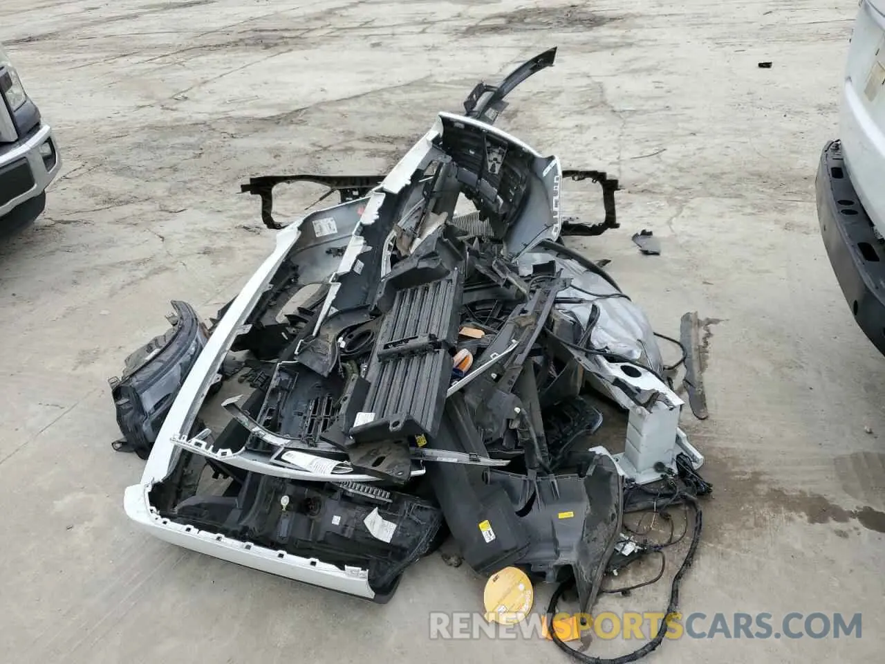 13 Photograph of a damaged car SALGS2RU6NA463152 LAND ROVER RANGEROVER 2022