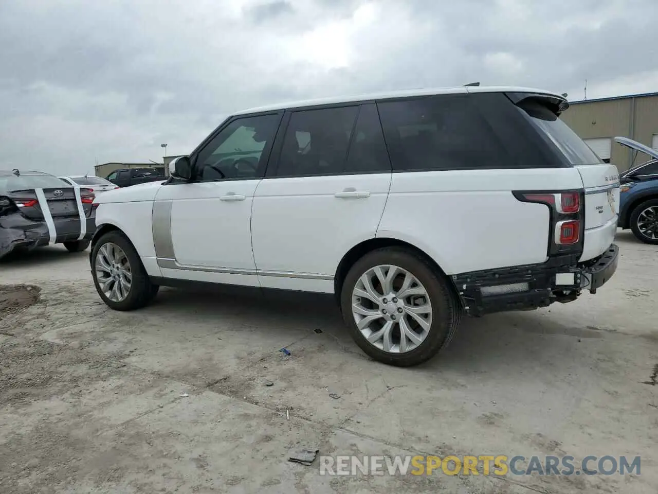 2 Photograph of a damaged car SALGS2RU6NA463152 LAND ROVER RANGEROVER 2022